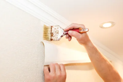 Pose de papier peint à la Ville-aux-Bois — revêtements muraux et toiles de verre